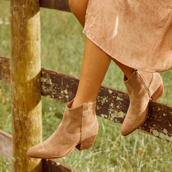 Dolce Vita Shoes - DOLCE VITA Silma Western Booties in Truffle Shade